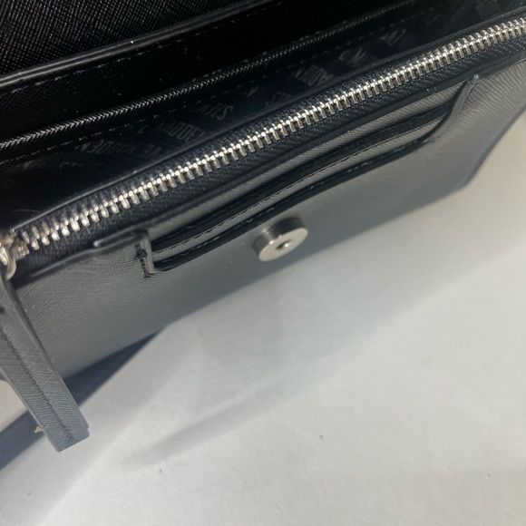 Steve Madden black crossbody bag, with silver detailing! NWT - Picture 7 of 7